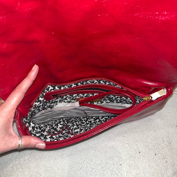 Women’s Urban Expression Clutch - Picture 3 of 4